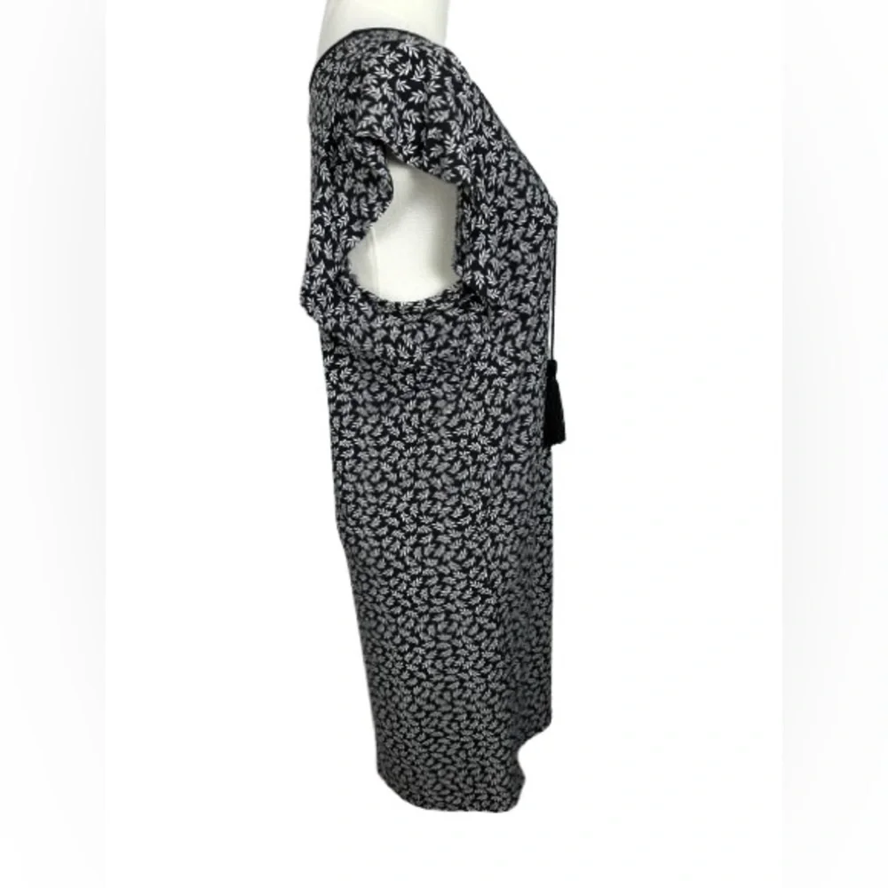 🌟 SALE 🌟 Michael Kors Black and White Leaf Pattern Dress Size S